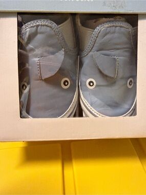 Robeez Soft Blue Slip-On Baby Shoes with Sebastian Shark Size 18-24 months